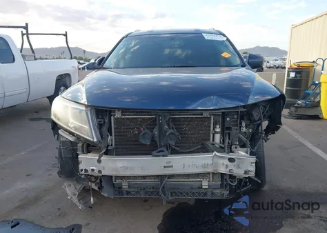 2015 Nissan Pathfinder Platinum/S/Sl/Sv z USA, uszkodzony, nr VIN 5N1AR2MN5FC601600